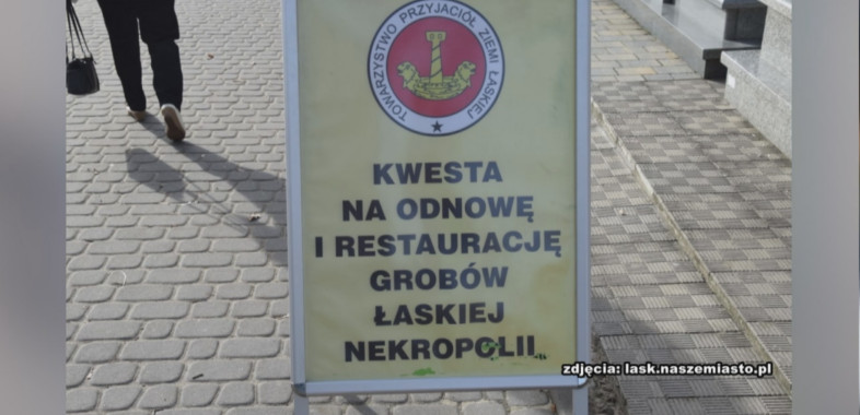 Kwesta na cmentarzu w Łasku
