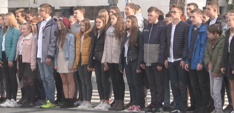 Akcja „Szkoła do hymnu”