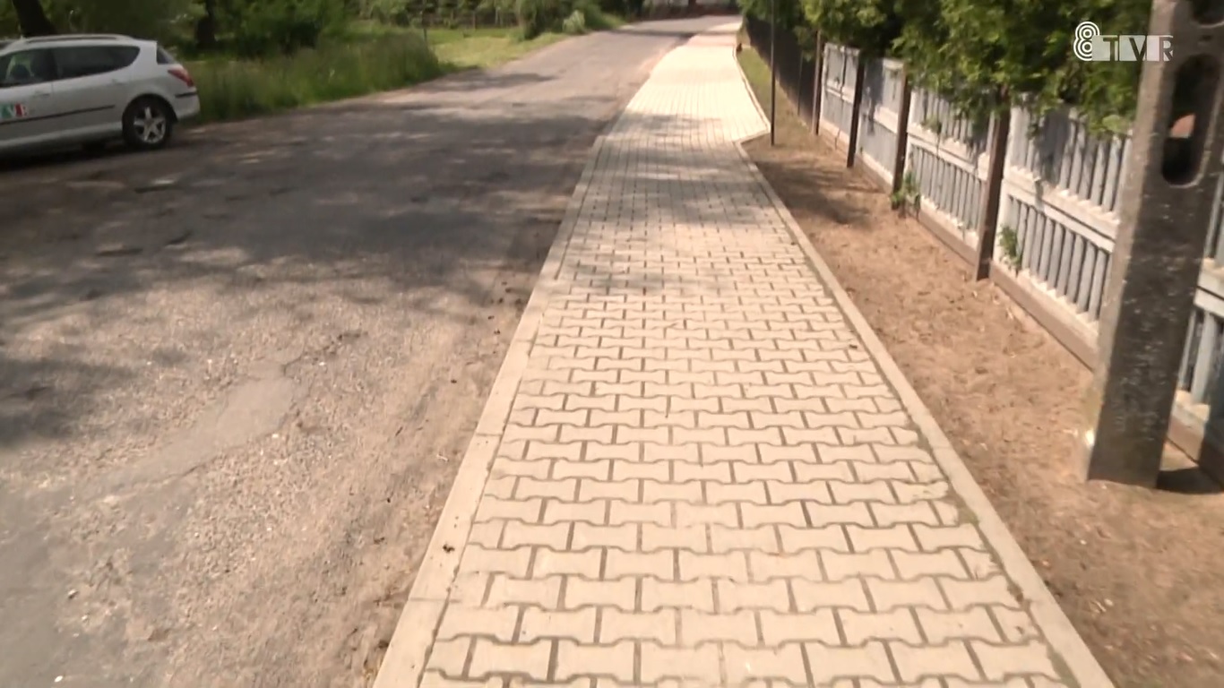 Nowy chodnik w Jakubicach