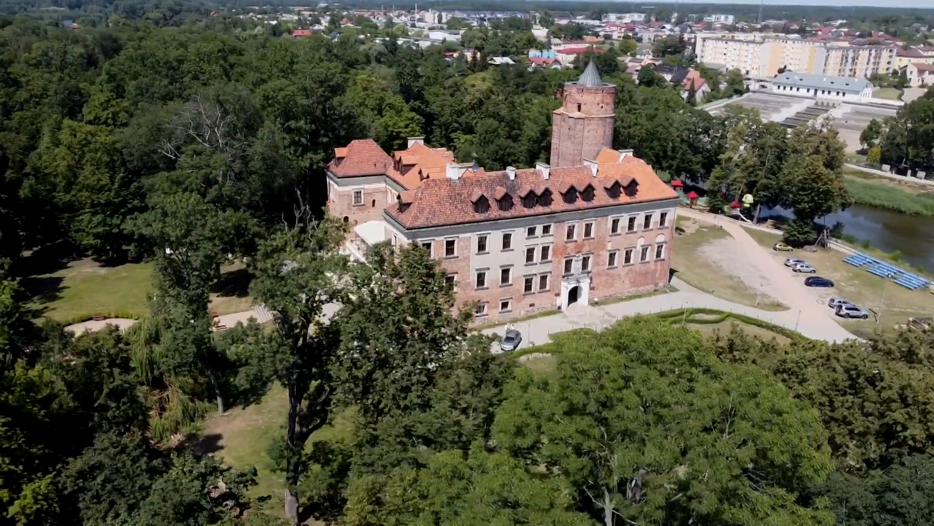 Park zamkowy w Uniejowie