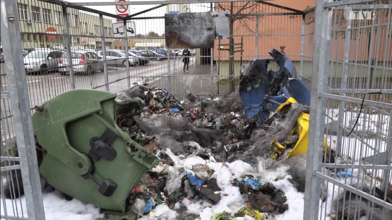 Wybuch gazu w Skalmierzu i spalone wiaty śmietnikowe w Sieradzu